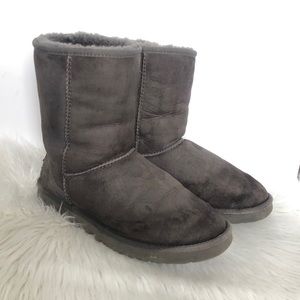 UGG Classic grey Short Boots 10